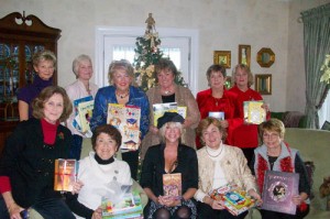 Novelettes Book Club Met For Annual Luncheon