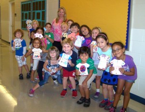 First Grade Students At OC Elementary Decorate T-Shirts