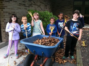 Showell Elementary Third Grade Students Work In The Children’s Garden