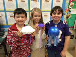 OC Elementary Second Grade Class Create Models Of Jellyfish