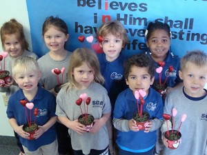 Seaside Christian Academy Students Make Valentine Gifts For Mom