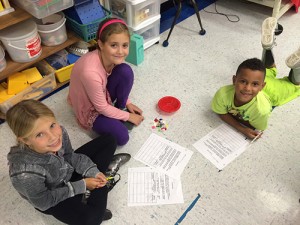 Showell Elementary Third Graders Classify Buttons In Science Class