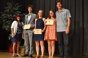 2016 Surf Club Scholarships Awarded