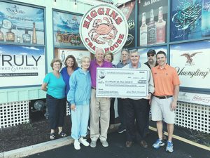 Caine Woods Community Association Holds Annual Crab Feast Fund-raiser At Higgins Crab House