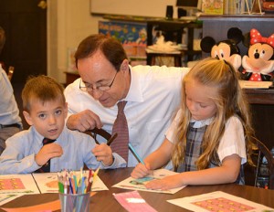 Worcester Prep Headmaster Works With Kindergarten Students During Worcester’s Celebration Of Book Week