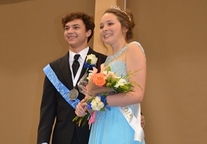 SD High Crowns Prom King And Queen