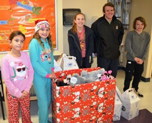 OP Hammerheads Swim Team Deliver Over 60 Toys To Emergency Department At AGH