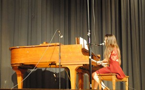 Lauren Laque Wins First Place At SD High School Talent Show