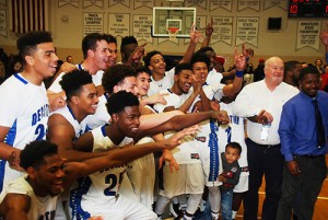 Seahawks Roll To Regional Championship