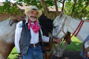 Man’s Cross Country Journey On Horseback Rolls Through Berlin