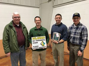 Two Delaware Poultry Growers Receive Delaware Environmental Stewardship Award