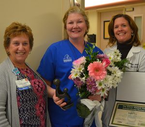 Atlantic General Hospital Awards Registered Nurse Kelly Fox With DAISY Award