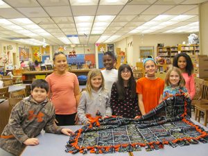 Kiwanas Builders Club Make Over 30 Blankets To Be Donated To Diakonia