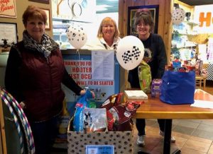 Hooters Collects Donations For Worcester County Humane Society