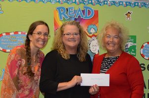 Republican Women Donate To Showell Elementary