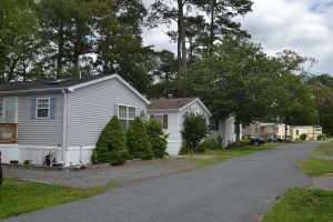 Planning Comm. Opposes Year-Round Mobile Home Park Occupancy