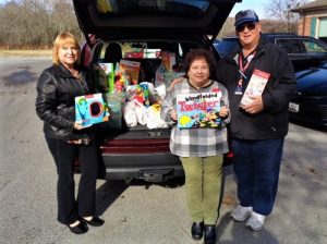 Kiwanis Delivers Toys To Snow Hill  Worcester G.O.L.D.