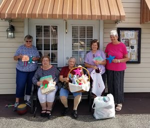 “Knifty Knitters” Donate Hand-Crocheted Items To Grace Center