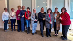 Pine’eer Craft Club Presents Annual Donations